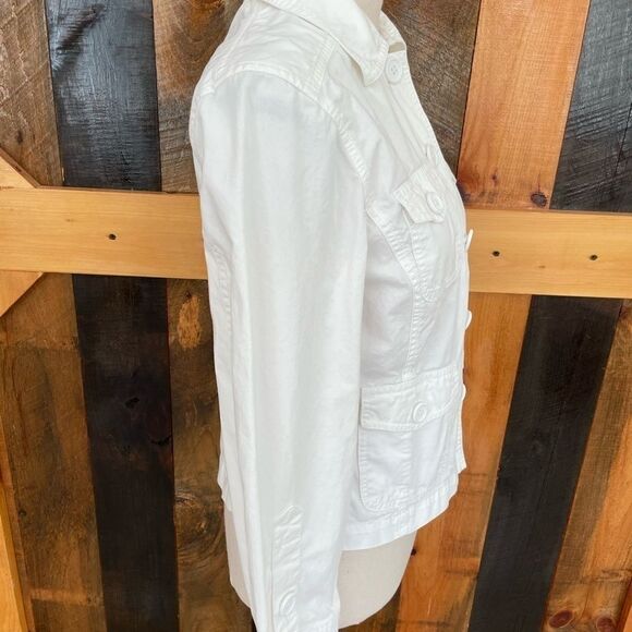 LL Bean white 100% cargo style jacket with pockets, size XS petite. - Picture 7 of 9